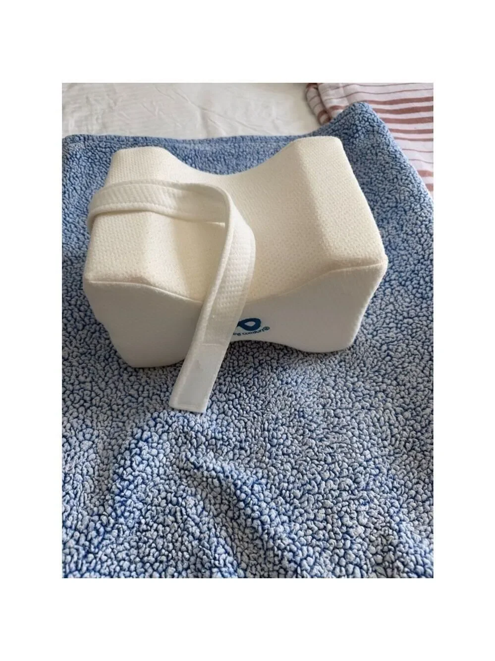 Everlasting Comfort Memory Foam Knee Pillow for Side Sleepers Sciatica Relief
